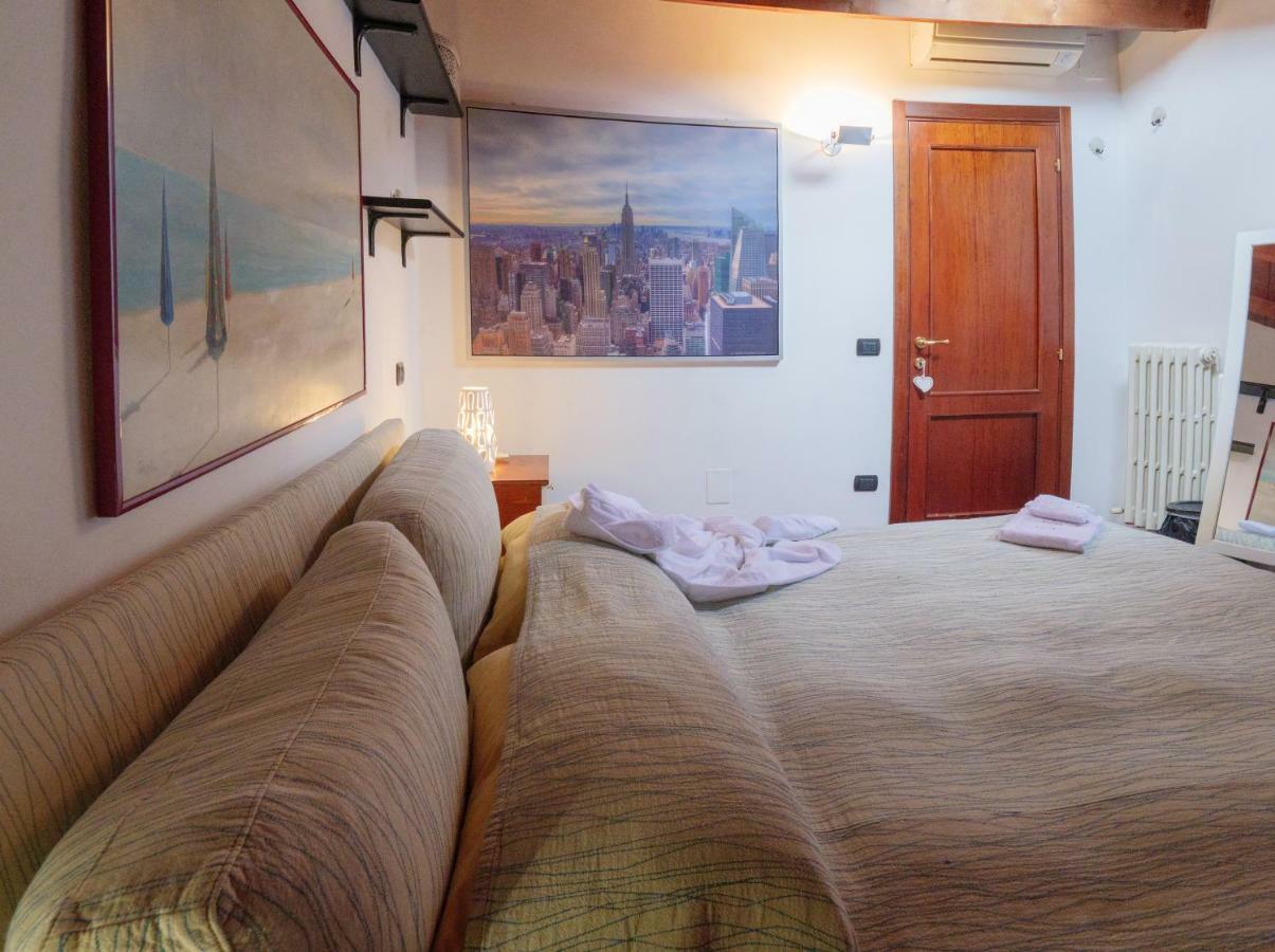 セニガッリアA Casa Di Ninaアパートメント エクステリア 写真